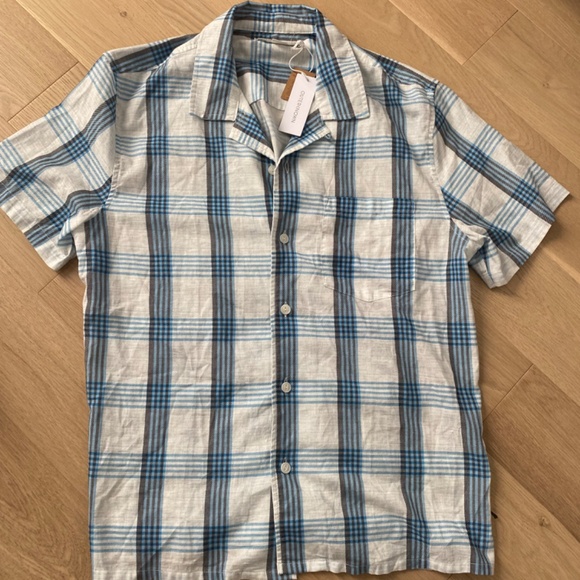 Outerknown Plaid  Short Sleeve button down shirt Size Medium - Picture 3 of 6